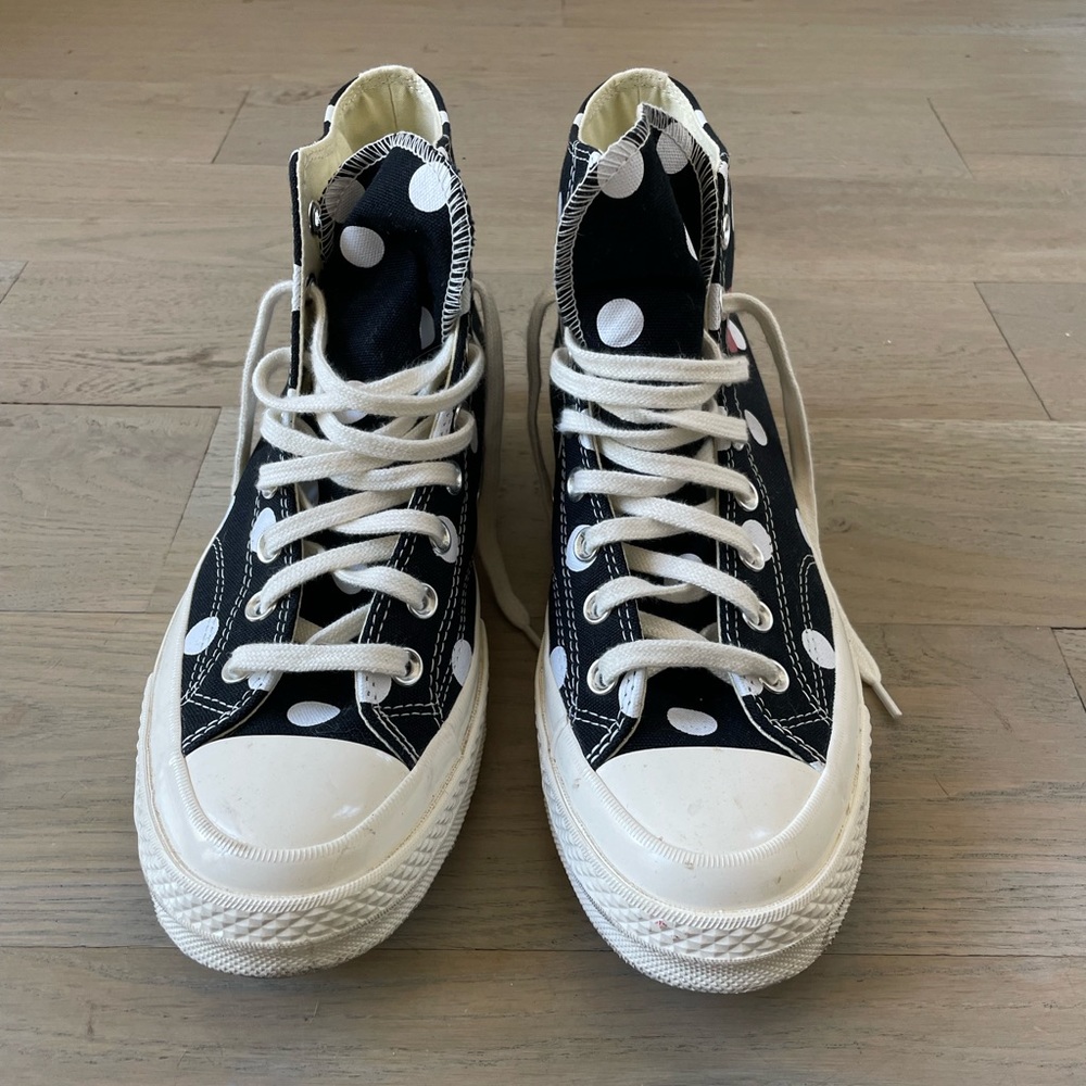 Comme Des Garçons Play x Converse
Chuck 70 high-top sneakers